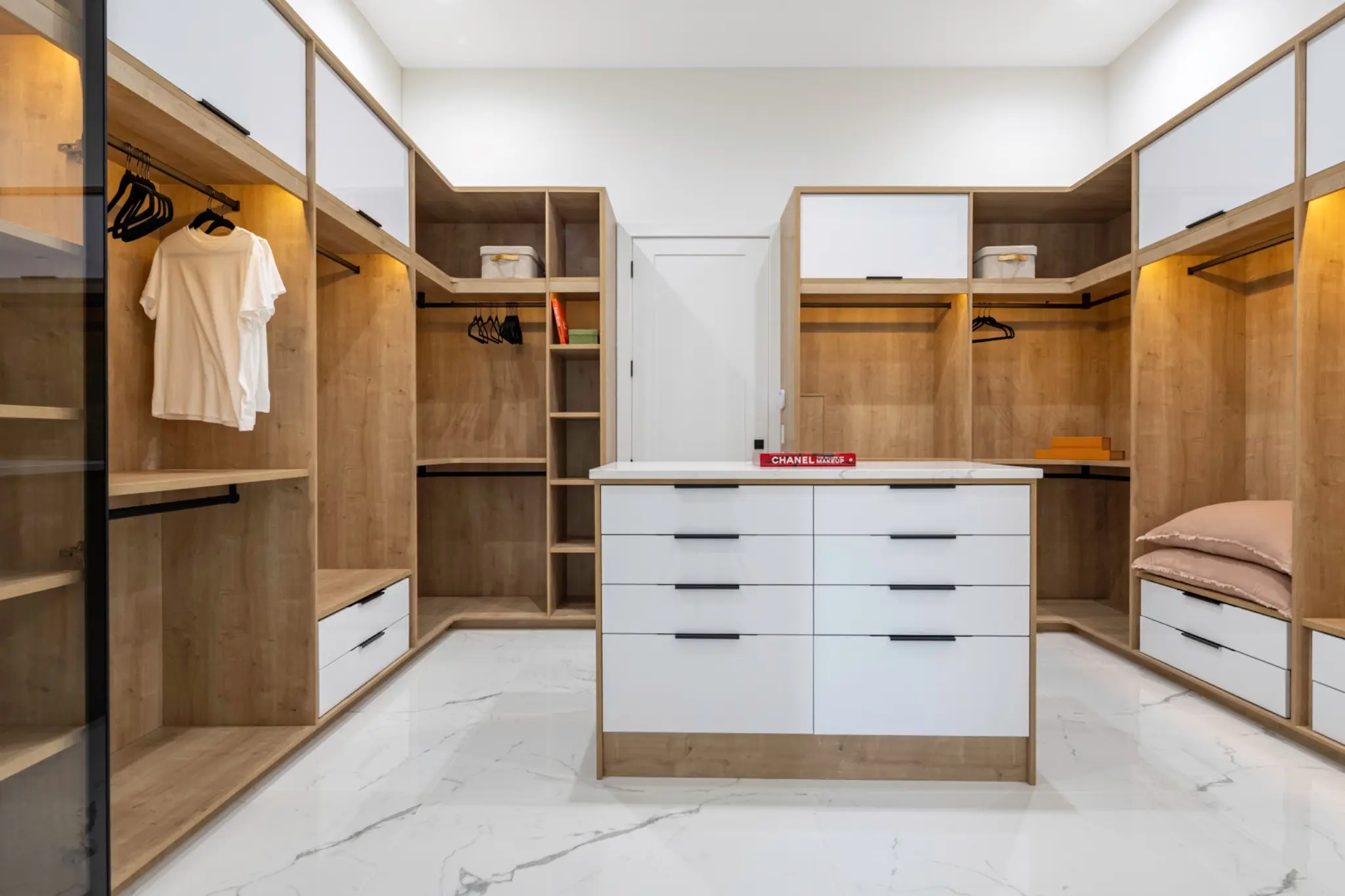 Fotografia de interiores da casa modelo de Flavia Piccichelli em Bella Collina