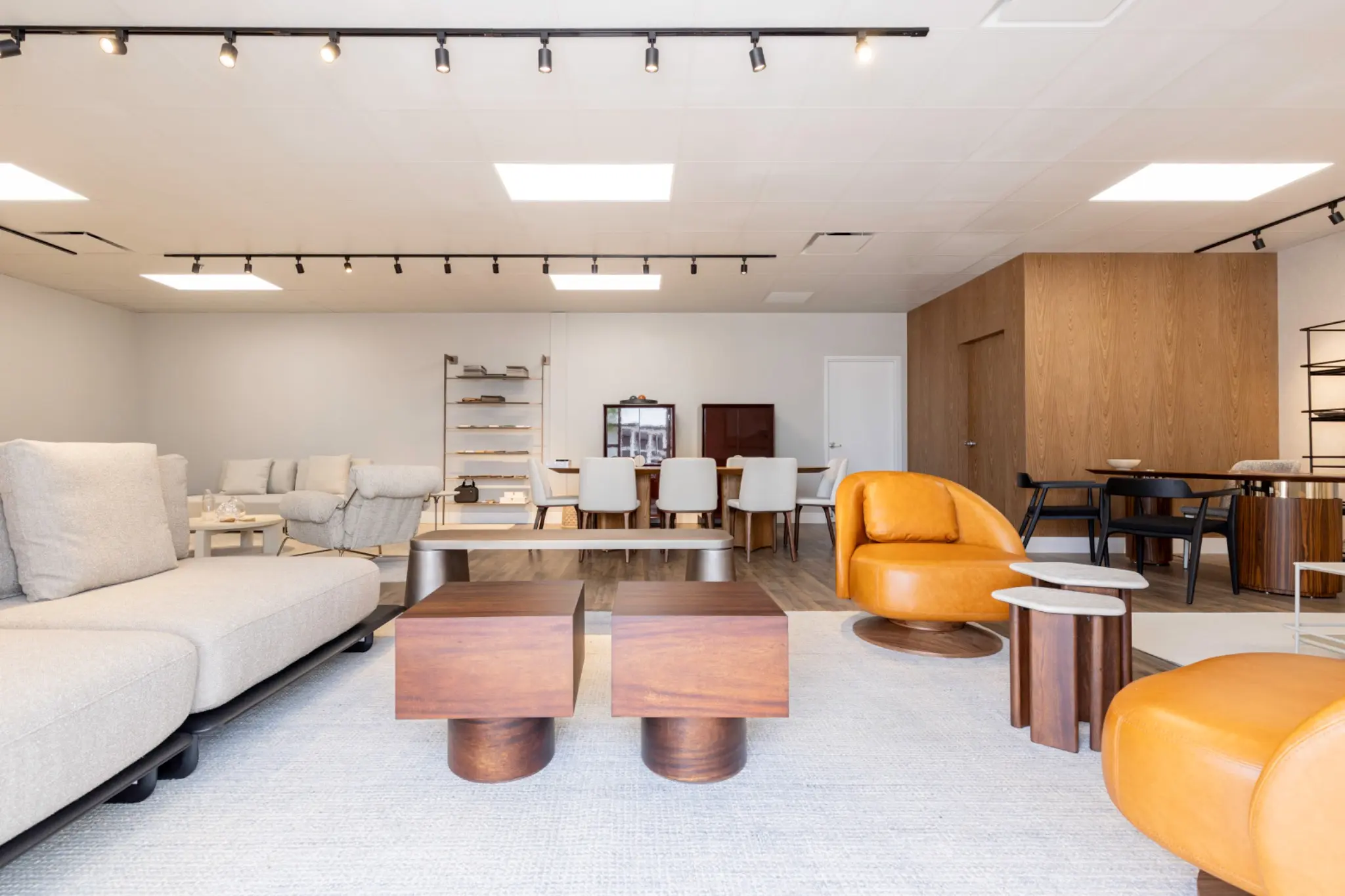 Showroom da Domum em Orlando com mobiliário contemporâneo