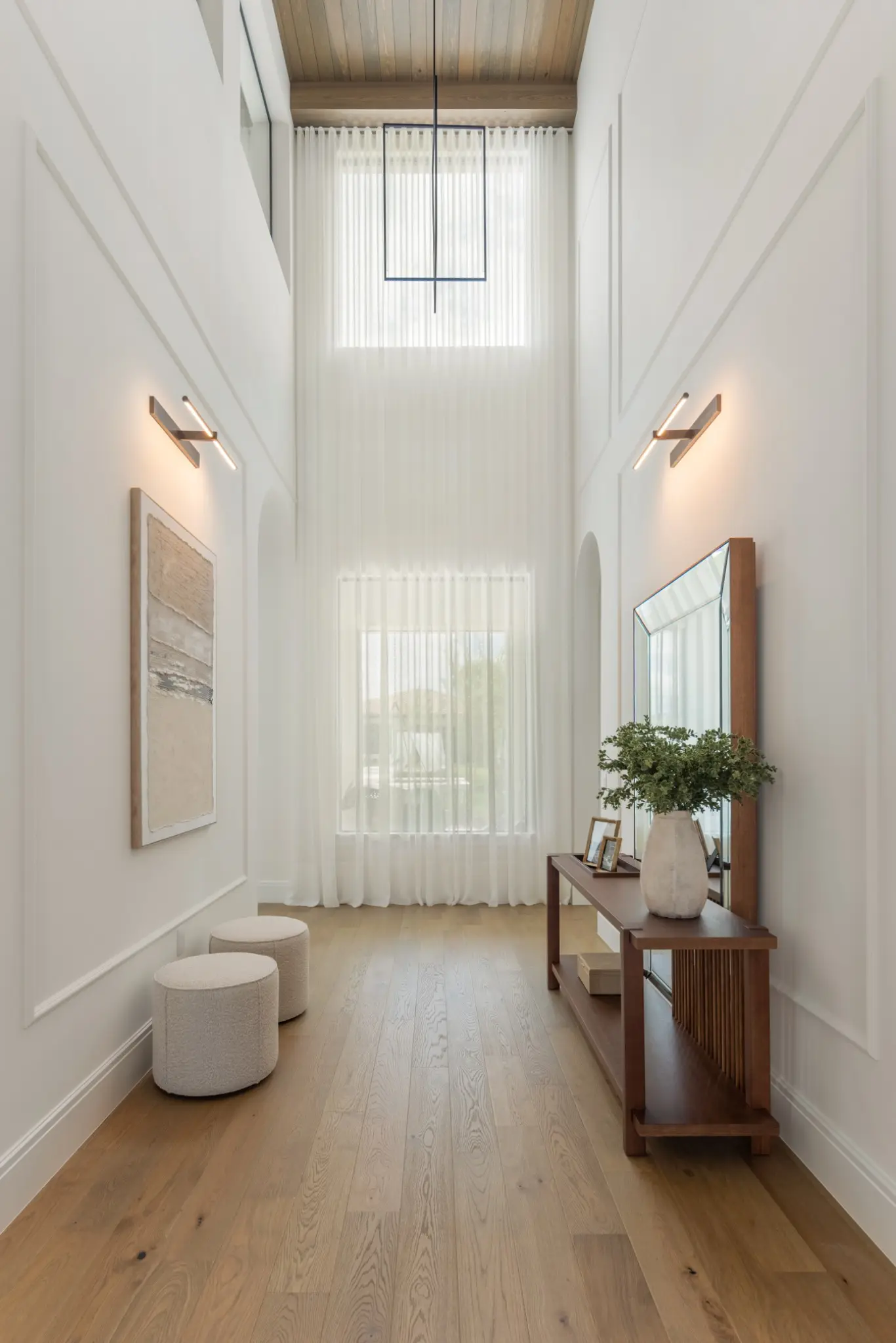 Fotografia de cortinas sob medida da Maza Decor em casa modelo no Bella Collina