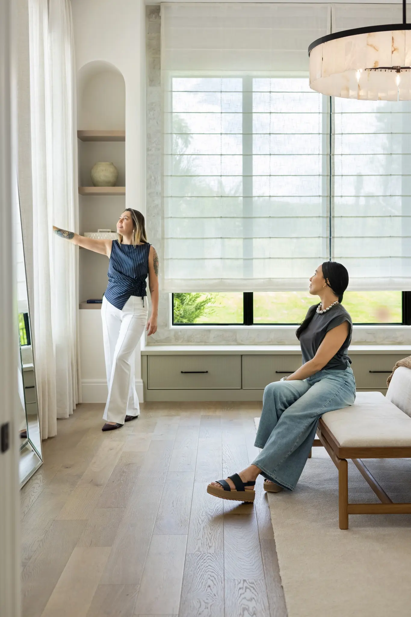 Apresentação das cortinas Maza Decor em casa modelo no Bella Collina